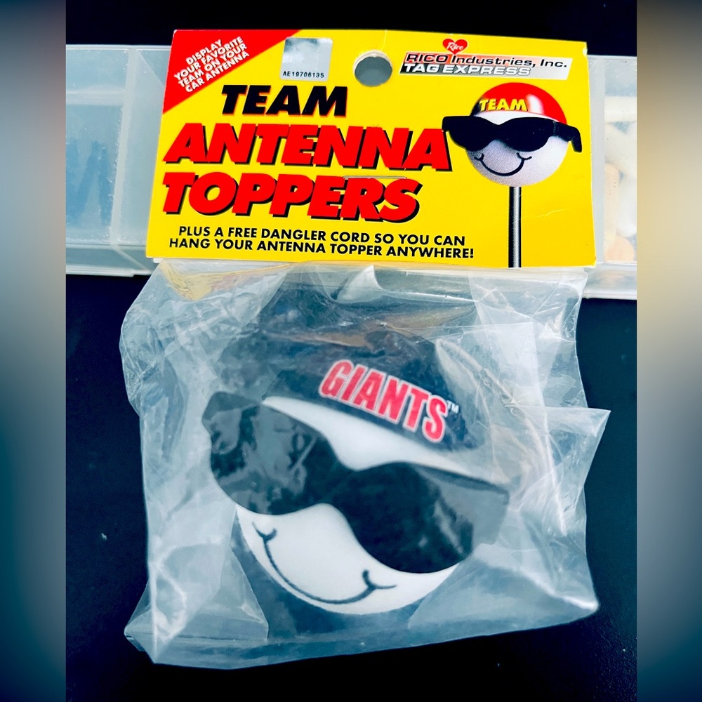 San Francisco GIANTS Fantenna Car Antenna Topper Glasses Backwards Cap NEW